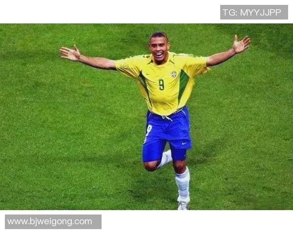 6号足球明星中锋的辉煌历程与战术解析，如何成为球队的进攻核心