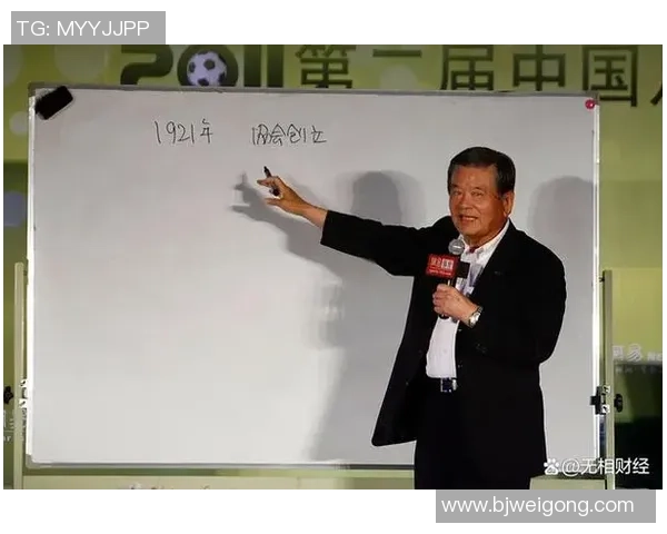 从草根到巅峰足球明星的奋斗历程与成功秘诀揭秘